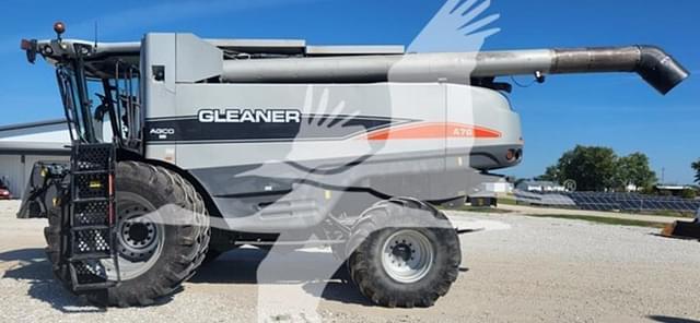 Image of Gleaner A76 equipment image 1