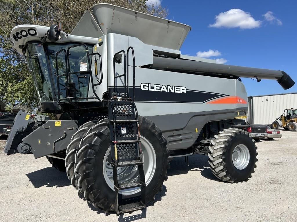 2010 Gleaner A76 Equipment Image0