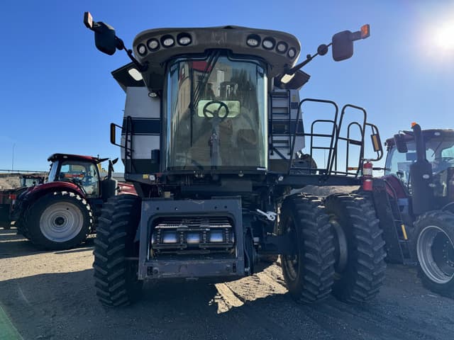 Image of Gleaner R66 equipment image 2