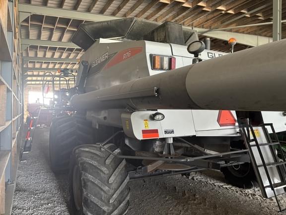 Image of Gleaner R76 equipment image 3