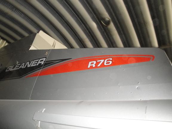 Image of Gleaner R76 equipment image 1