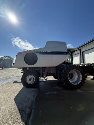 Image of Gleaner R76 Primary image