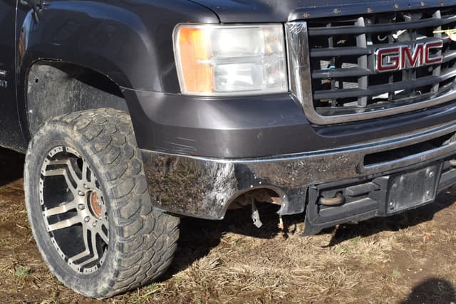 Image of GMC 2500 equipment image 3