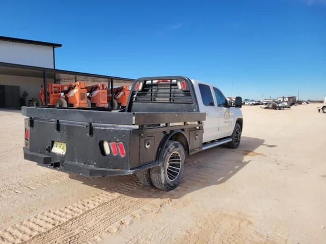 Image of GMC 3500 equipment image 4