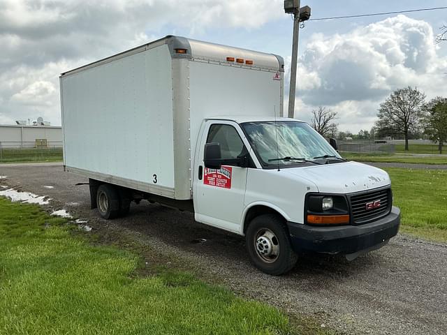 Image of GMC Savana equipment image 4