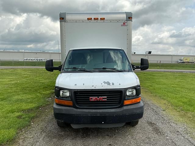 Image of GMC Savana equipment image 3