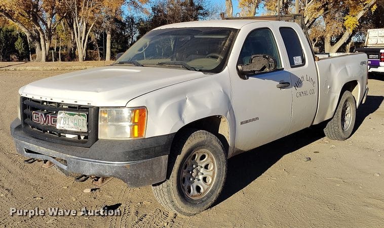 2010 GMC Sierra 1500 Equipment Image0