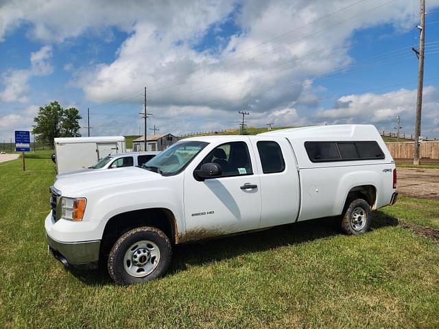 Image of GMC 2500HD equipment image 1