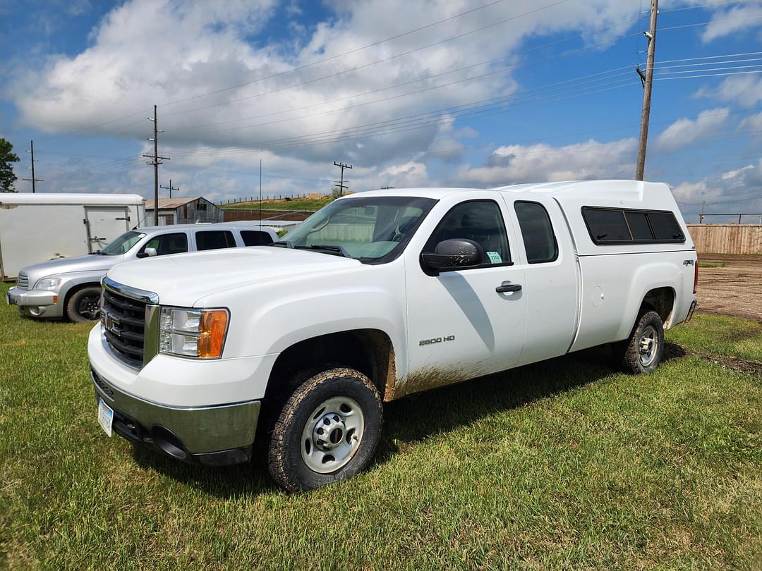 Image of GMC 2500HD Primary image