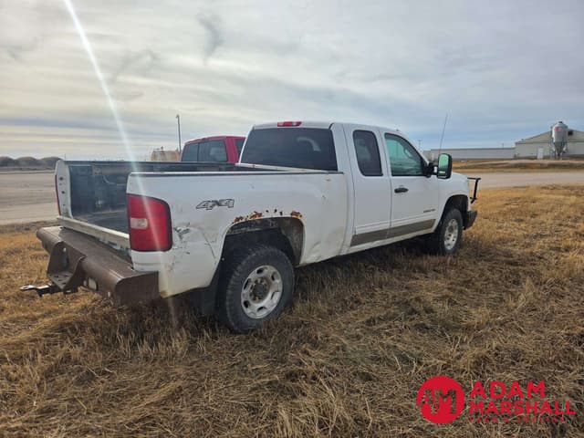 Image of GMC 2500 equipment image 3