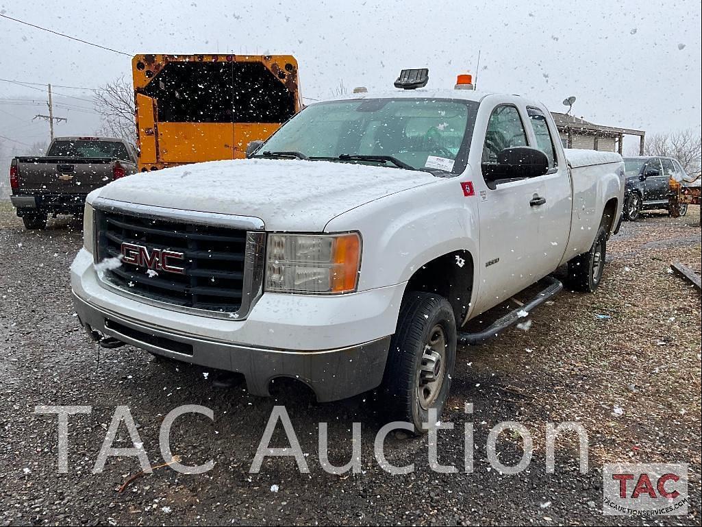 Image of GMC 2500HD Primary image