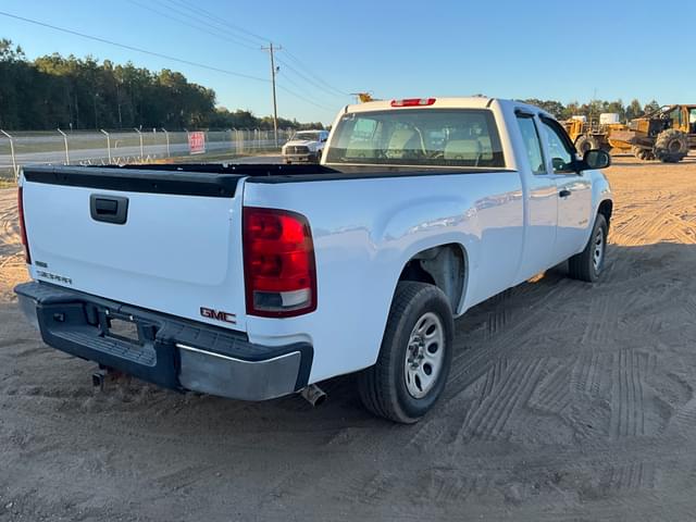 Image of GMC Sierra equipment image 4