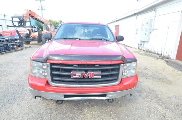 Image of GMC Sierra equipment image 3