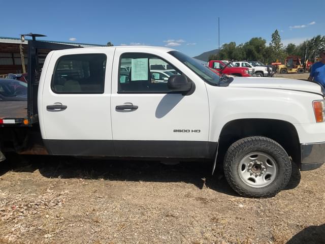 Image of GMC 2500HD equipment image 3