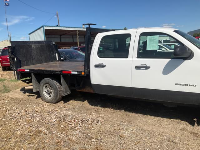 Image of GMC 2500HD equipment image 4