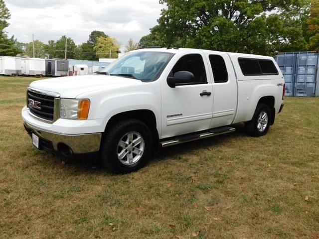 Image of GMC Sierra equipment image 3