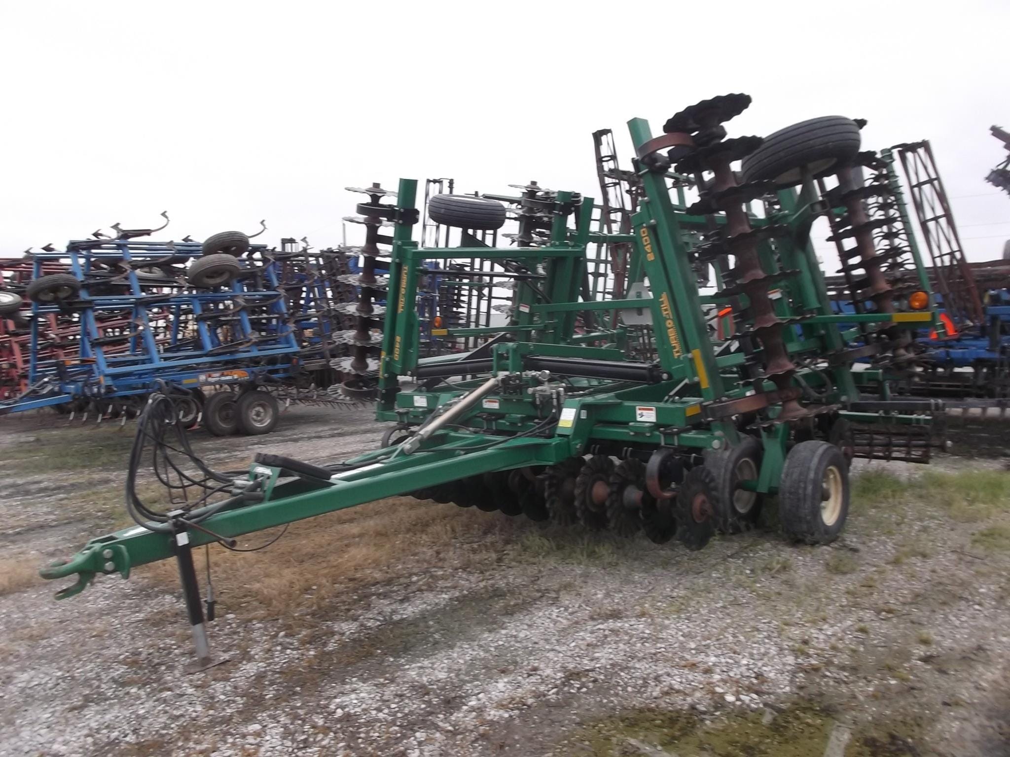 2010 Great Plains 2400TT Equipment Image0