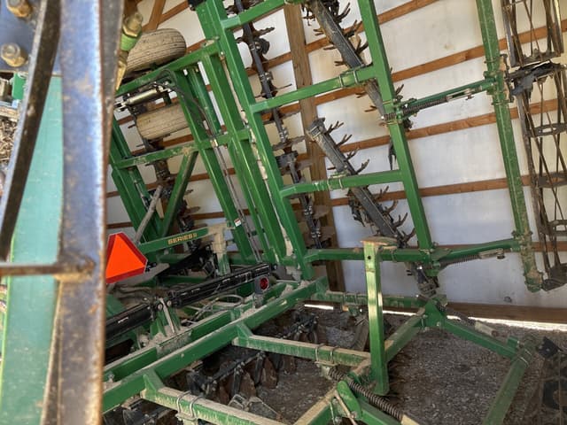 Image of Great Plains 3000TT equipment image 3