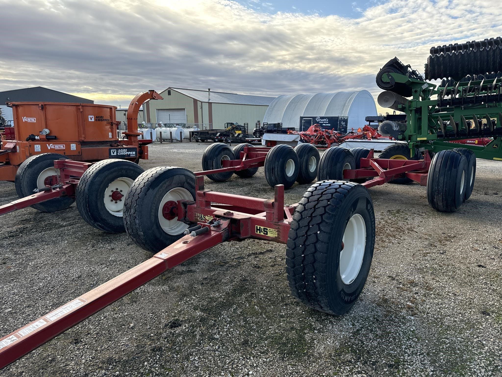 2010 H&S 622 Equipment Image0