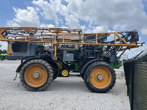 Image of Hagie STS10 equipment image 2