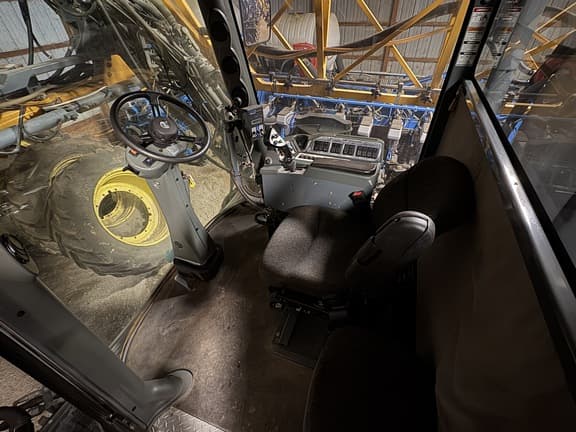 Image of Hagie STS14 equipment image 3