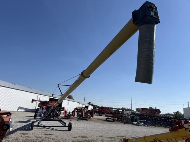 Image of Harvest International H1072 equipment image 3