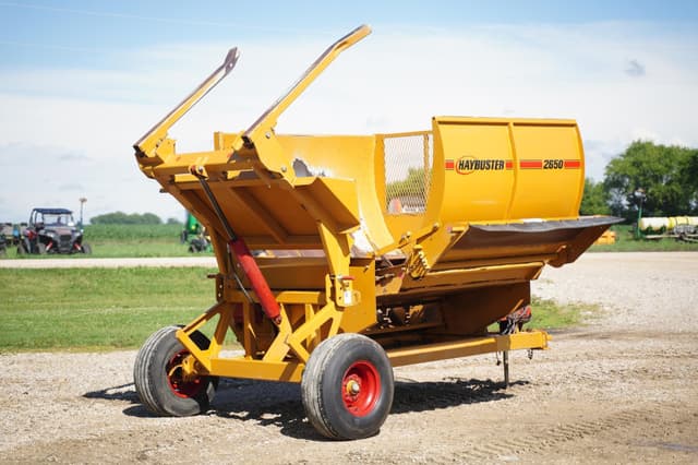 Image of Haybuster 2650 equipment image 4