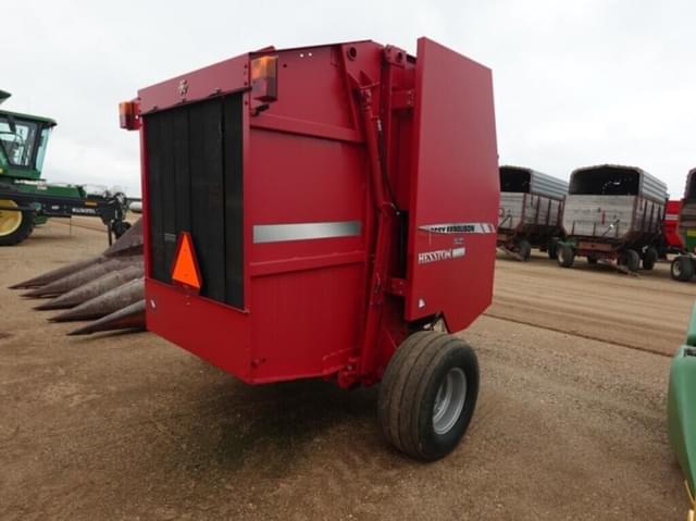 Image of Massey Ferguson 1745 equipment image 2