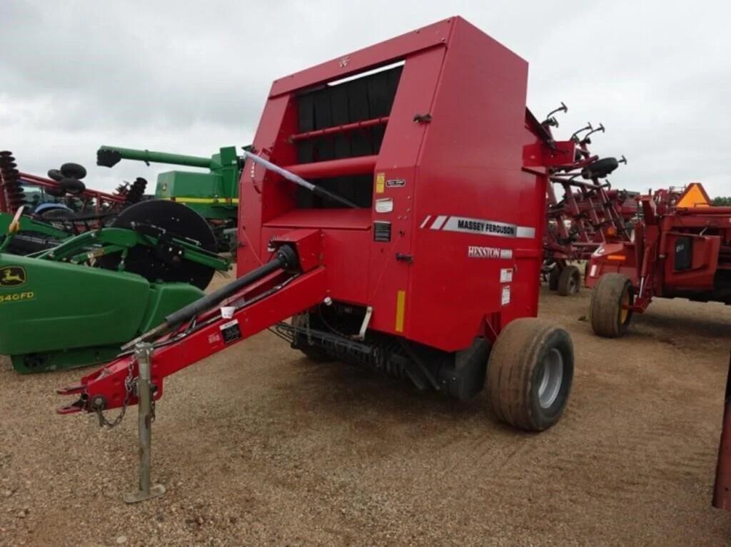Image of Massey Ferguson 1745 Primary image