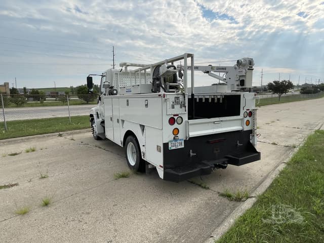 Image of Hino 258 equipment image 2