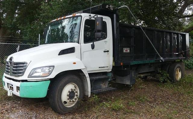 Image of Hino 338 equipment image 2