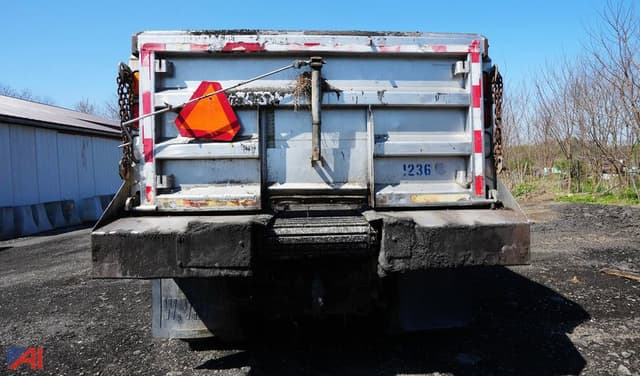 Image of Hino 338 equipment image 3