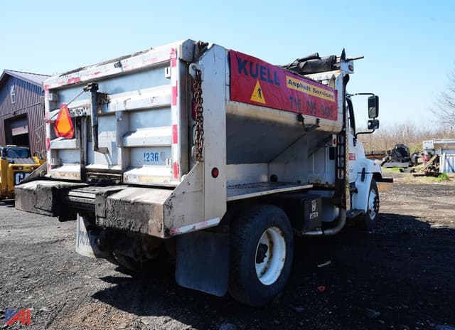 Image of Hino 338 equipment image 4