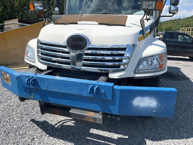 Image of Hino 338 equipment image 3