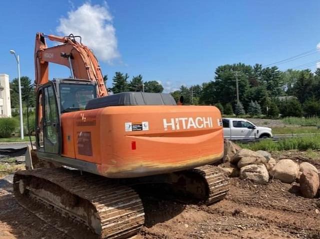 Image of Hitachi ZAXIS 240LC equipment image 3