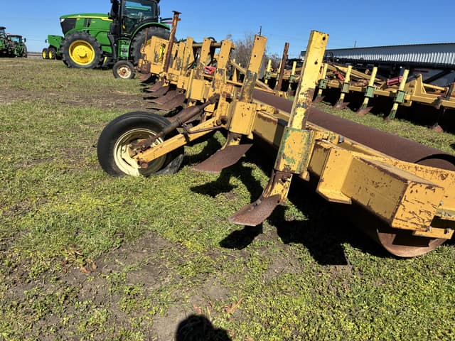 Image of Holly Undetermined equipment image 1