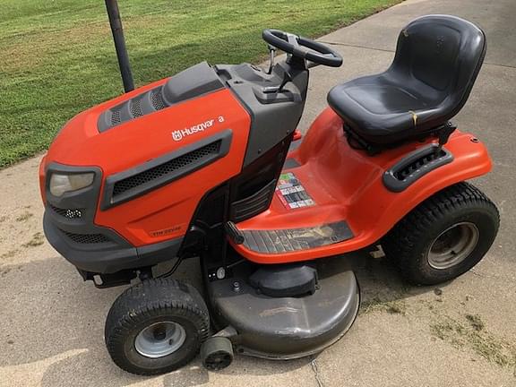 Image of Husqvarna YTH22V46 equipment image 3