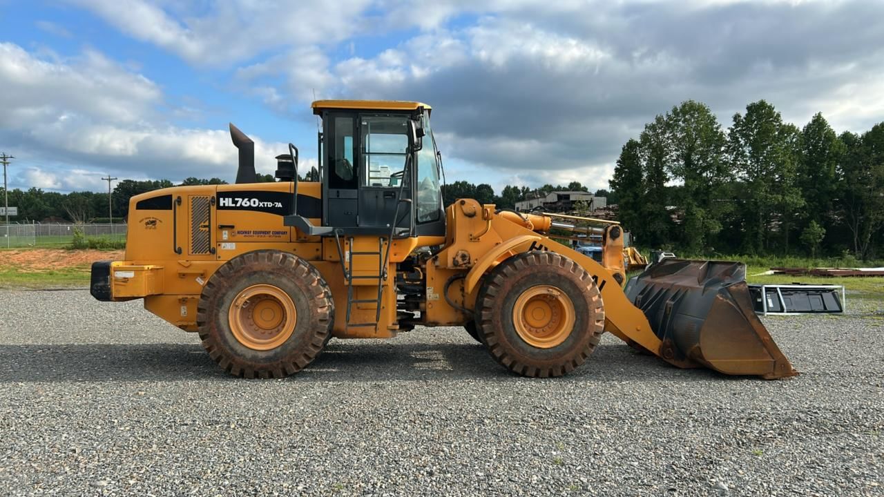 2010 Hyundai HL760XTD-7A Equipment Image0