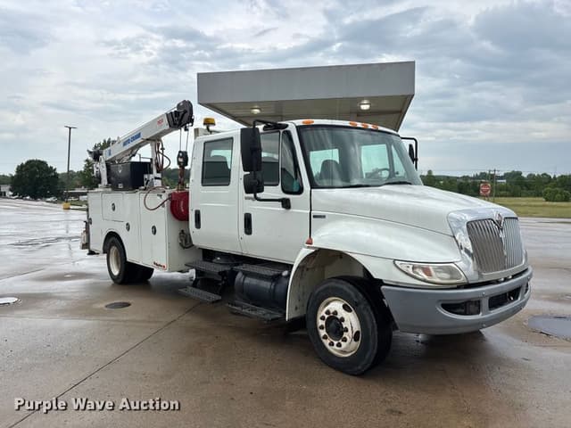 Image of International 4300 SBA equipment image 2