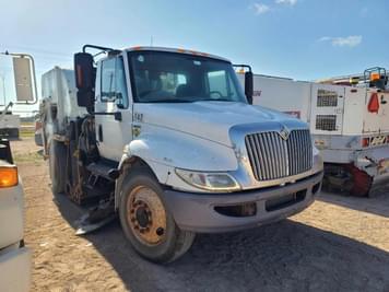 Main image International 4300