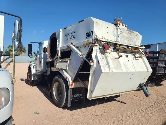 Image of International 4300 equipment image 3