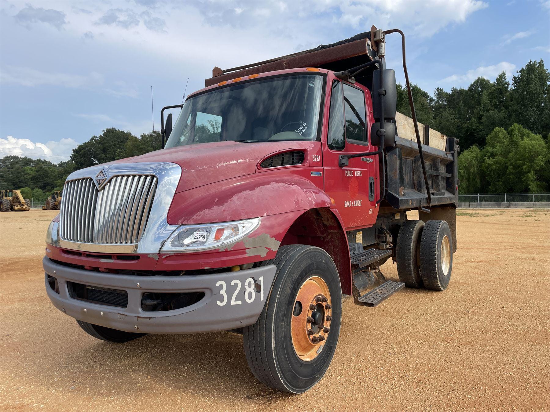 Main image International 4400