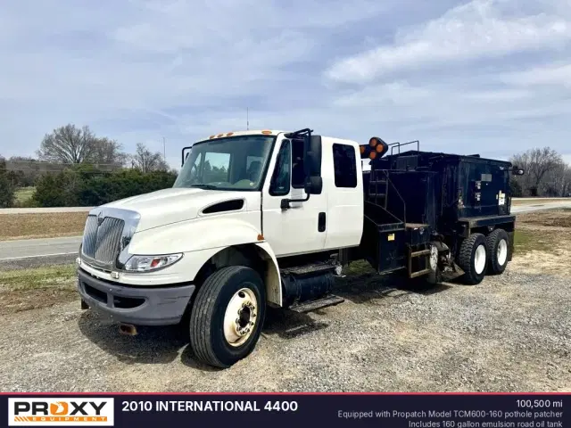 Image of International 4400 equipment image 3