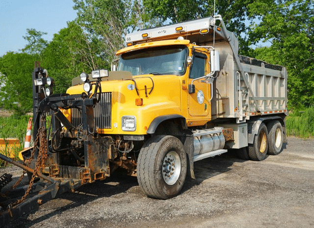 Image of International 5500i equipment image 1