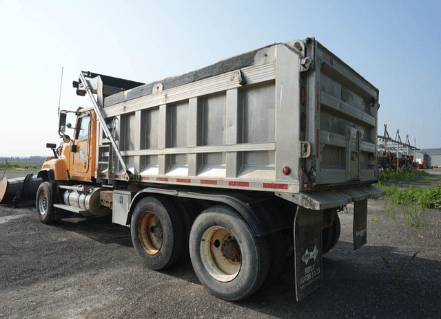 Image of International 5500i equipment image 3