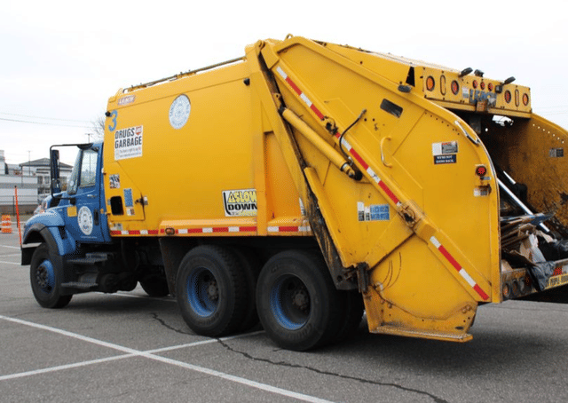 Image of International 7400 equipment image 1