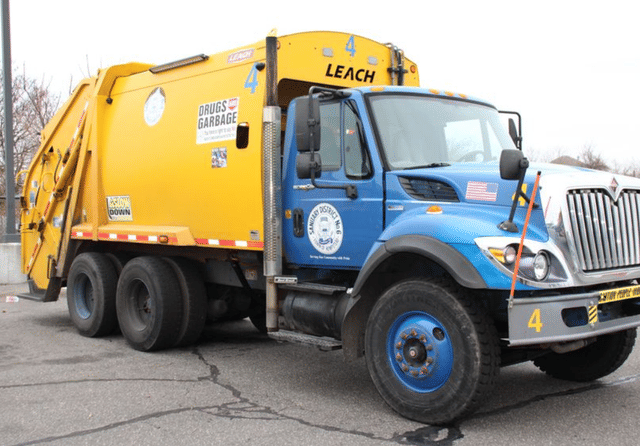 Image of International 7400 equipment image 3