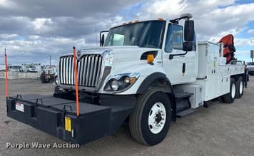 Main image International 7400