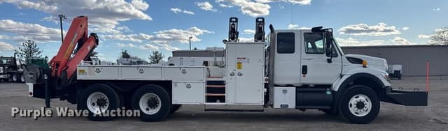 Image of International 7400 equipment image 3