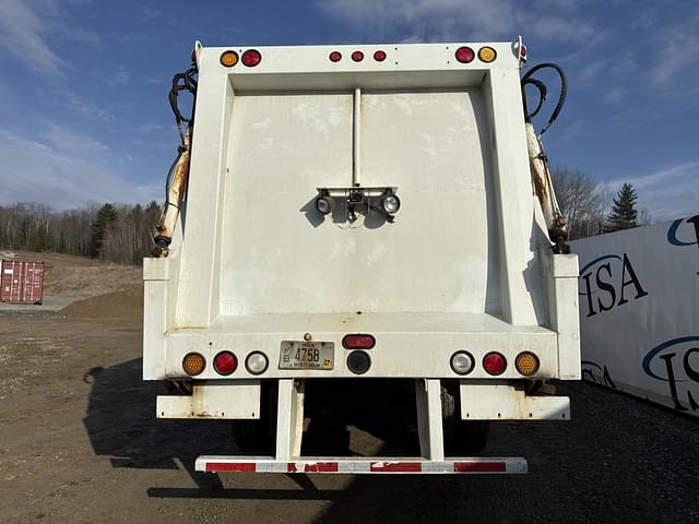 Image of International 7400 equipment image 3